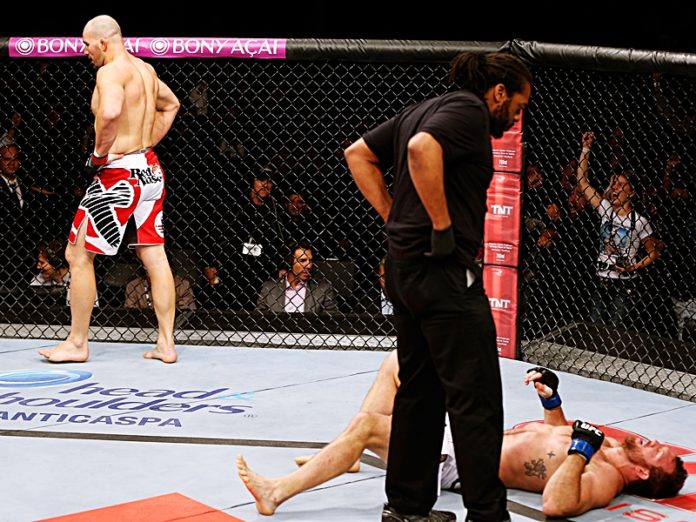 UFC on FOX Sports 1: Teixeira v Bader