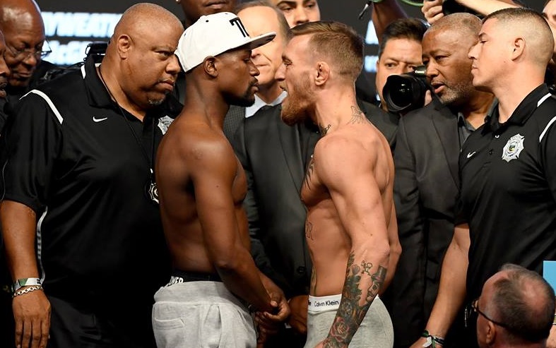 Mayweather vs. McGregor – wywiady po ceremonii ważenia [WIDEO]