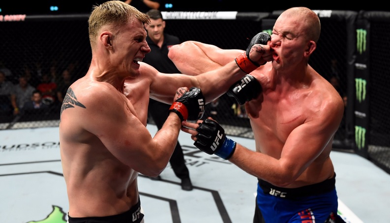 Alexander Volkov wygrywa przez TKO ze Stefanem Struve na UFC Rotterdam [WIDEO]