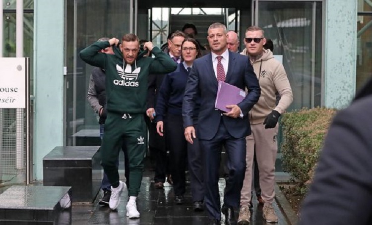 Conor McGregor rozrabia w sądzie i prowokuje mafię: „Chodźcie i złapcie mnie”