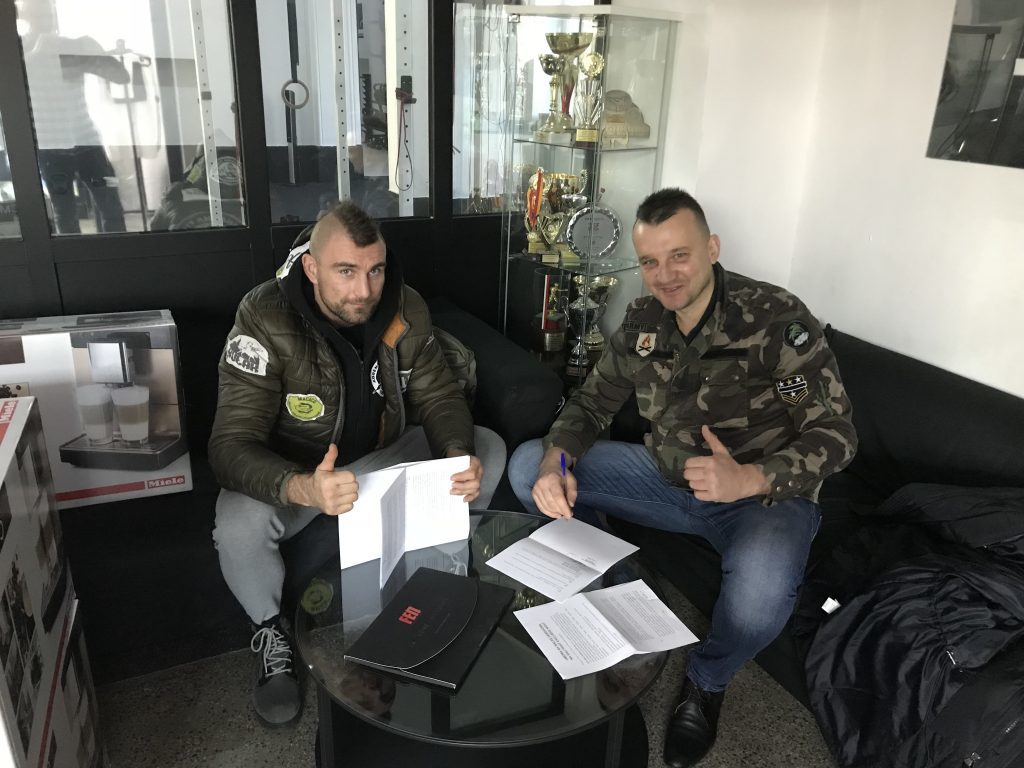 Oficjalnie: Krzysztof Kułak podpisał kontrakt z FEN. Znana jest data debiutu