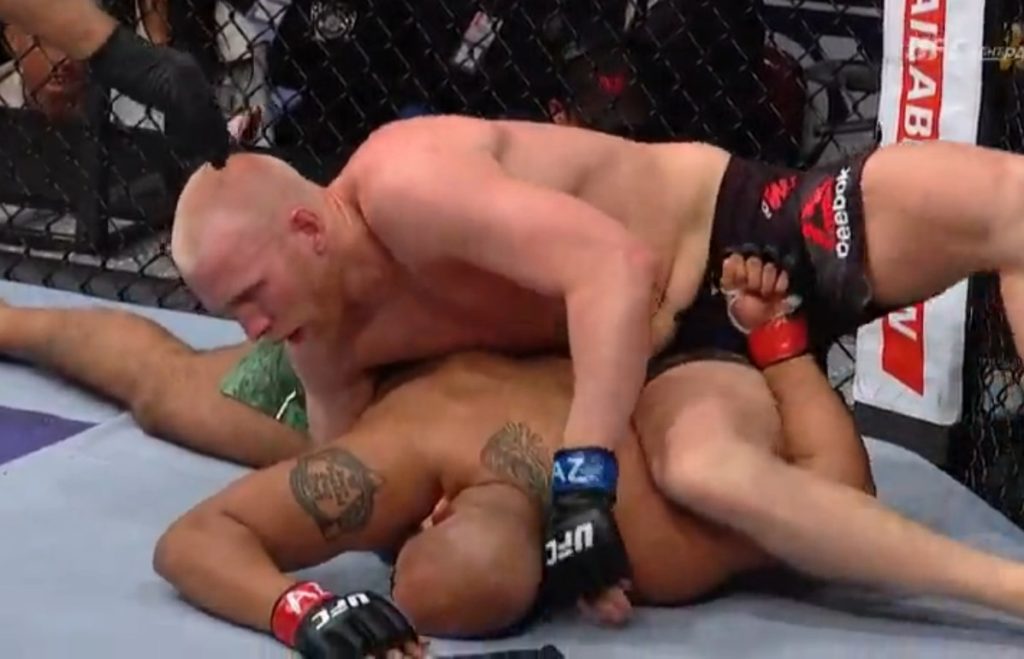 UFC on FOX 29: Adam Wieczorek wygrywa przez fenomenalne poddanie!