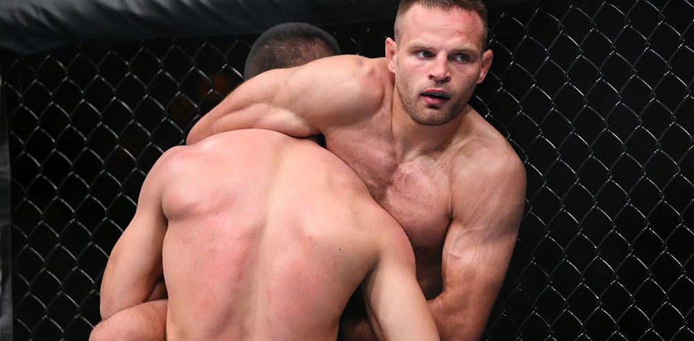 Damian Stasiak po przegranej na UFC Hamburg: „Przez własną głupotę przegrałem wygraną walkę”