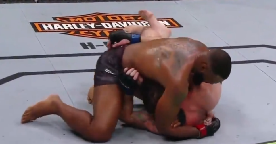 UFC 228: Tyron Woodley pokazuje Darrenowi Tillowi miejsce w szeregu [WIDEO]