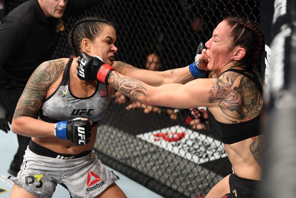 Cyborg zdetronizowana! Amanda Nunes podwójną mistrzynią UFC!