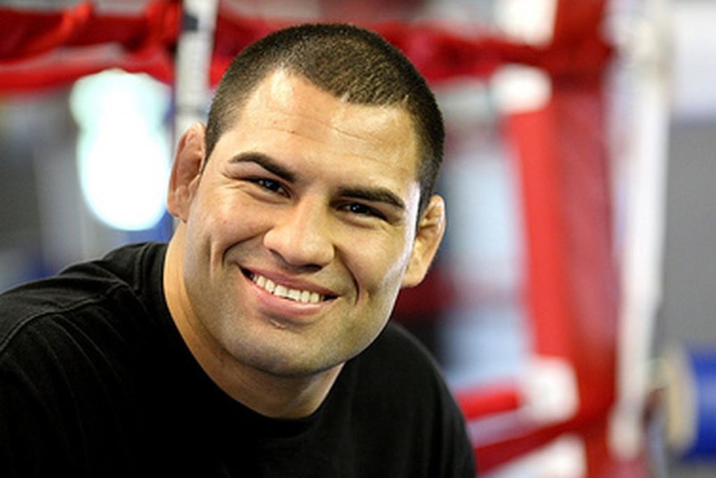 Cain Velasquez w świątecznym klimacie reaguje na walkę z Francisem Ngannou