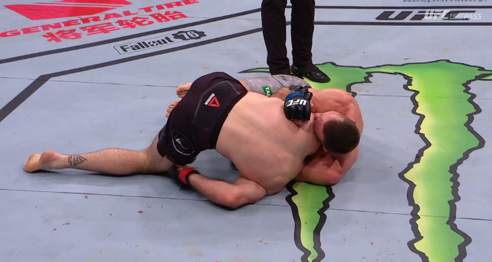 UFC Adelaide: Jake Matthews odpływa po duszeniu Tony’ego Martina