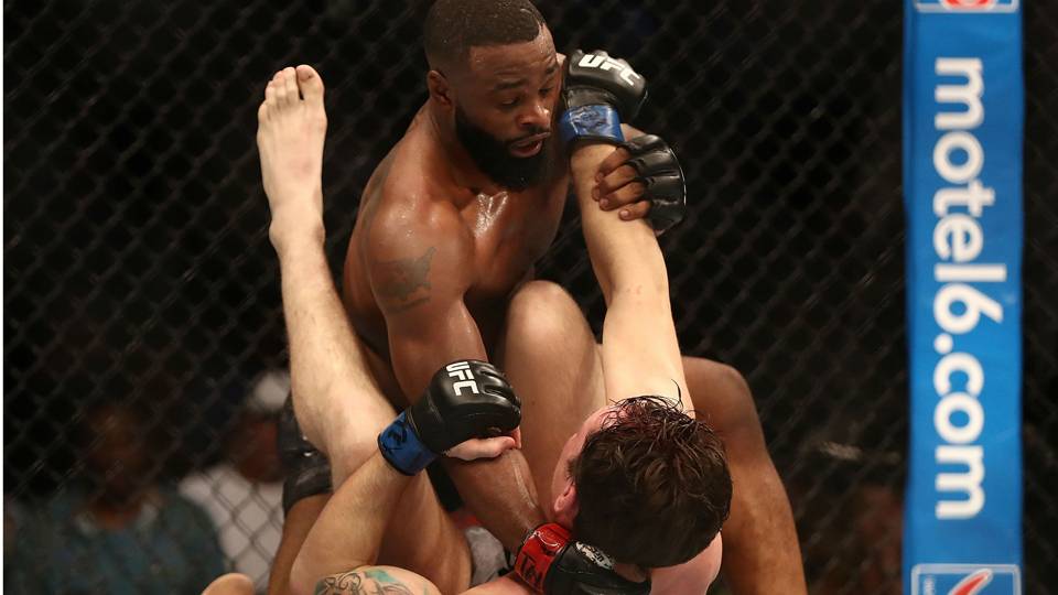 Darmowa walka przed UFC 235 – Tyron Woodley vs Darren Till [WIDEO]