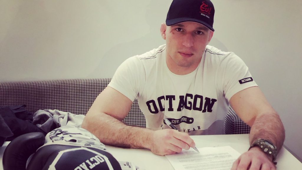 Bartosz Fabiński podpisał nowy kontrakt z UFC!