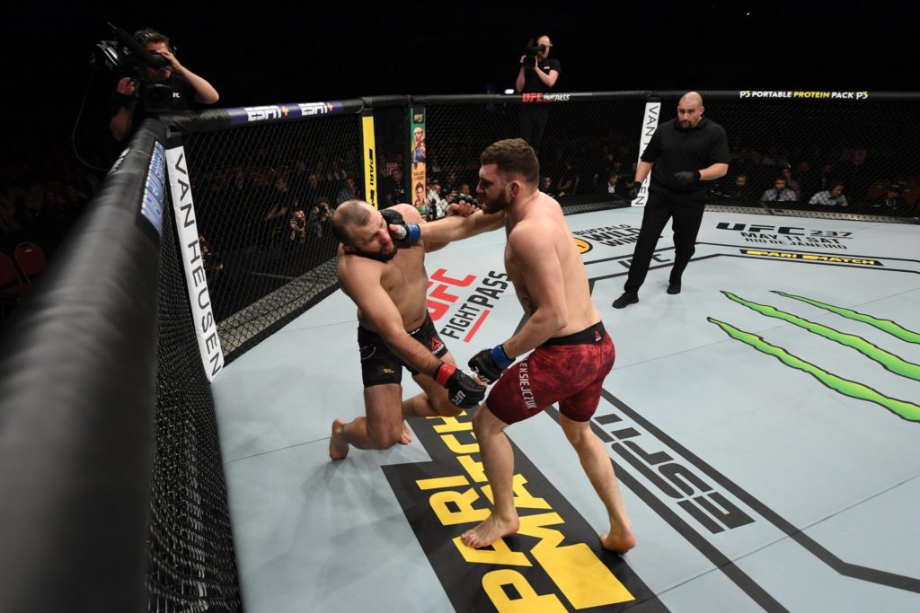 UFC St. Petersburg: Michał Oleksiejczuk ekspresowo demoluje Gadzhimurada Antigulova [WIDEO]