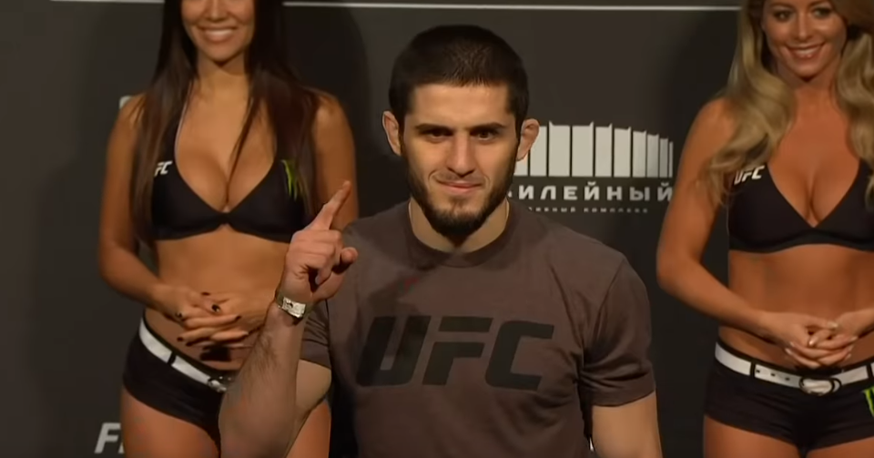 UFC St. Petersburg: Islam Makhachev pokonuje Armana Tsarukyana na pełnym dystansie