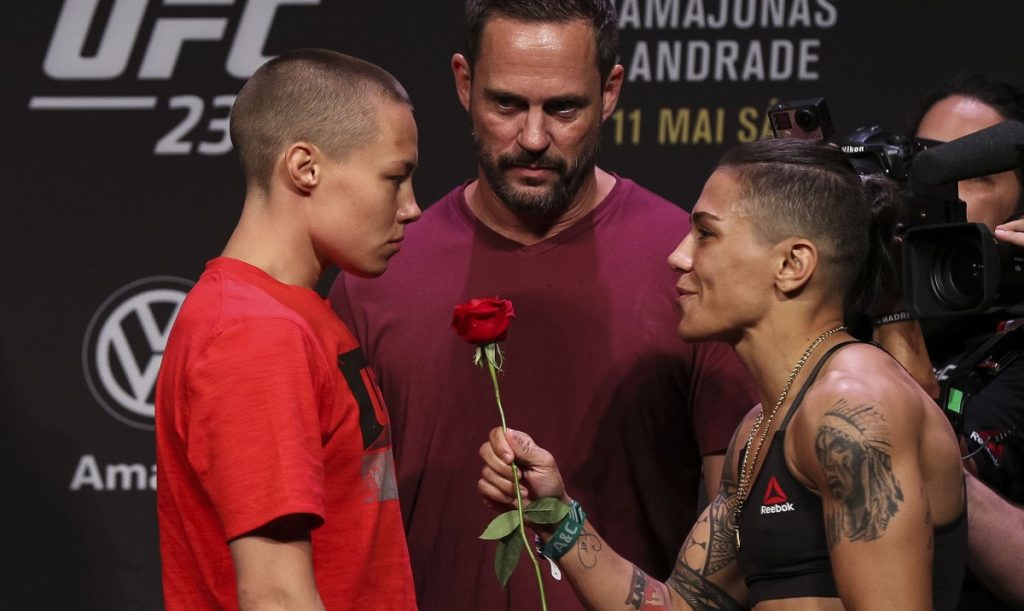 Migawki z ceremonii ważenia przed UFC 237 [WIDEO]