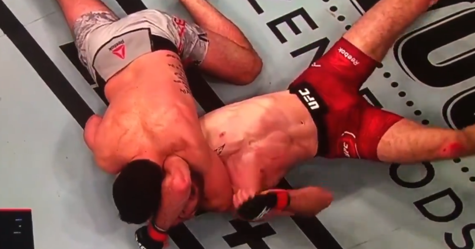 UFC Ottawa: Matt Sayles poddaje Kyle’a Nelsona [WIDEO]