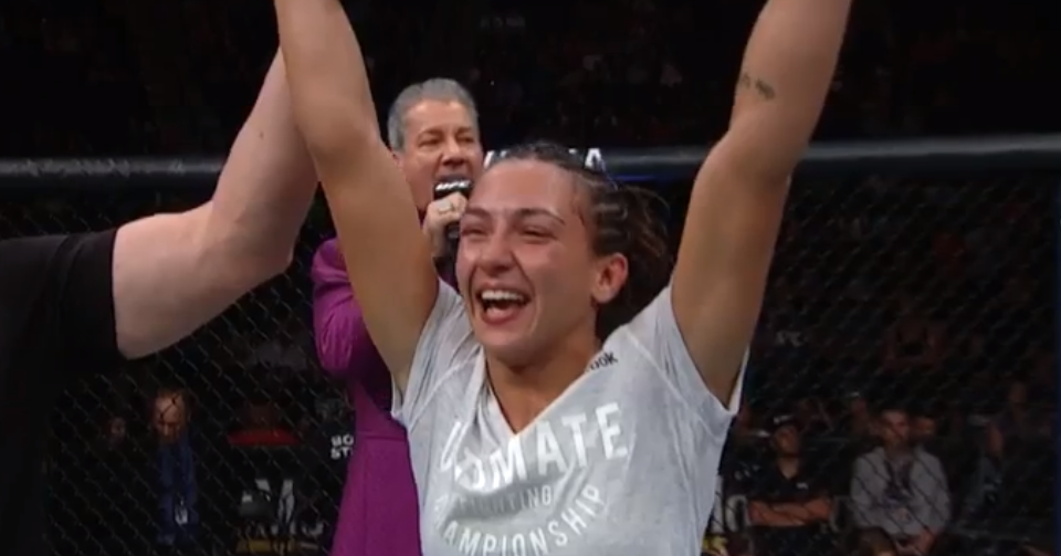 UFC Minneapolis: Amanda Ribas wygrywa przez duszenie zza pleców