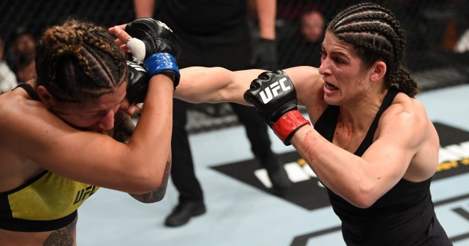UFC 239: Julia Avila udanie debiutuje i pokonuje Pannie Kianzad