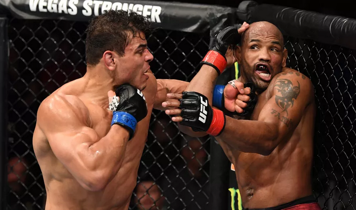 UFC 241: Paulo Costa kontrowersyjnie (?) pokonał Yoela Romero po oktagonowej wojnie