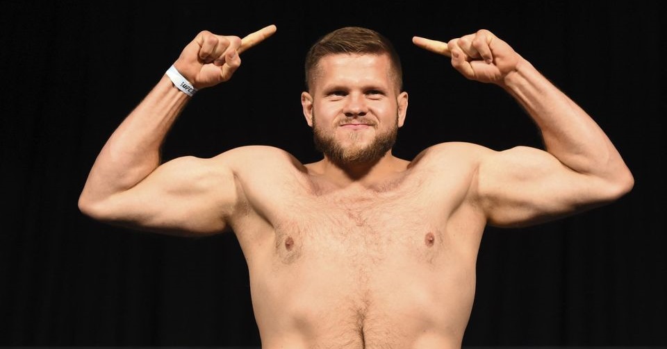 Marcin Tybura podpisał nowy kontrakt z UFC i zawalczy na „Fight Island”