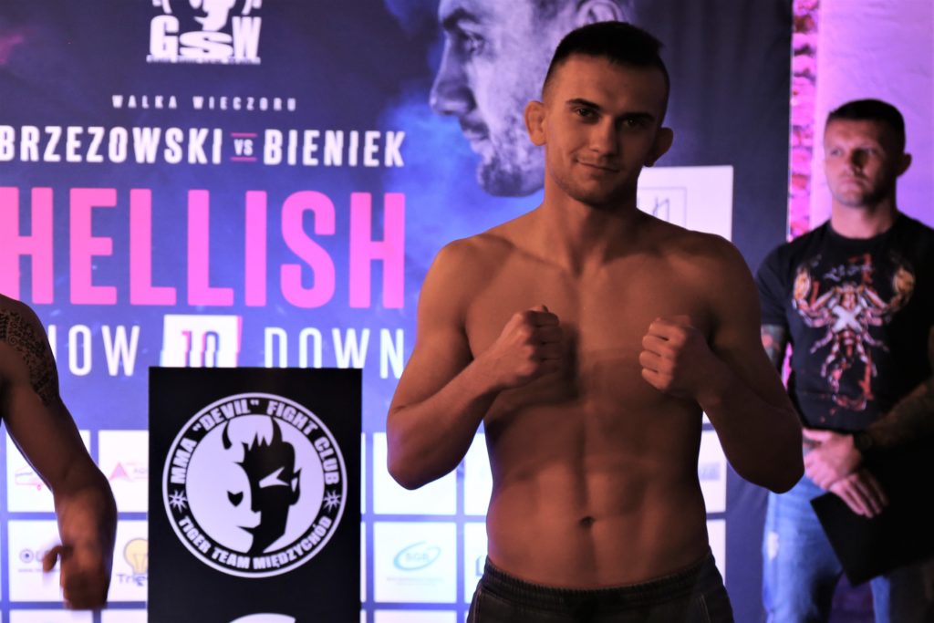 Wojciech Pająk” zdaje relacje z wygranej w zawodowym debiucie w MMA [WYWIAD]