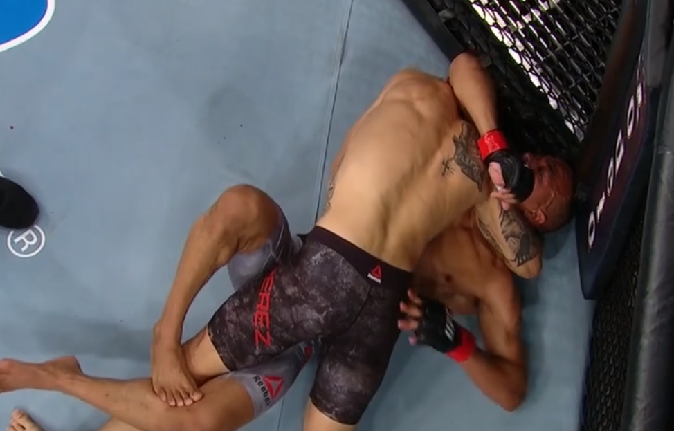 UFC Raleigh: Alex Perez bardzo szybko udusił Jordana Espinosę do nieprzytomności [WIDEO]