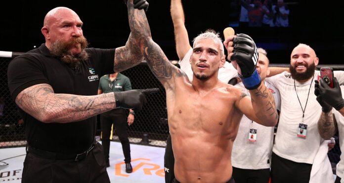 Charles Oliveira,