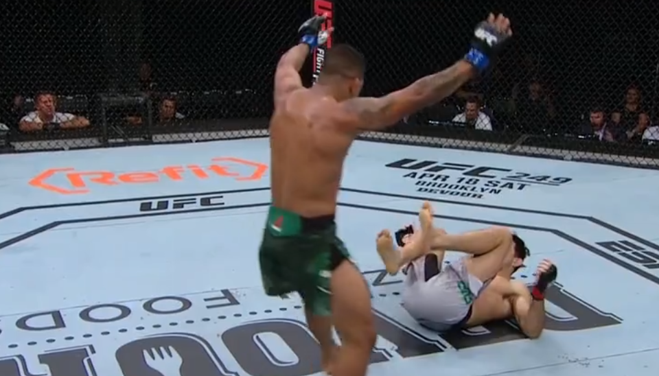 UFC Brasilia: Gilbert Burns znokautował Demiana Maię [WIDEO]