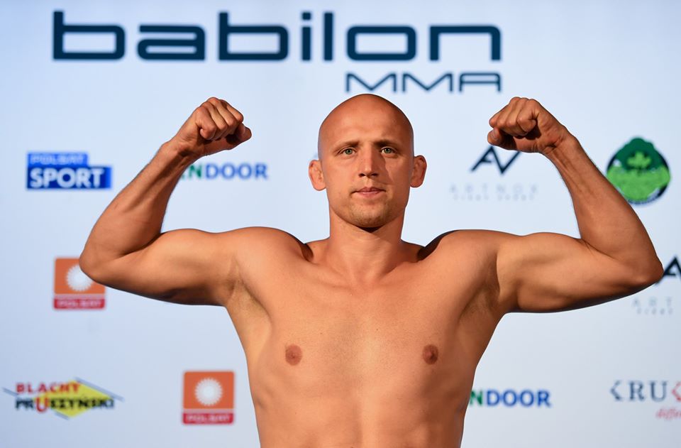 Babilon MMA 14: Paweł Pawlak zdominował i ubił Filipa Tomczaka w main evencie