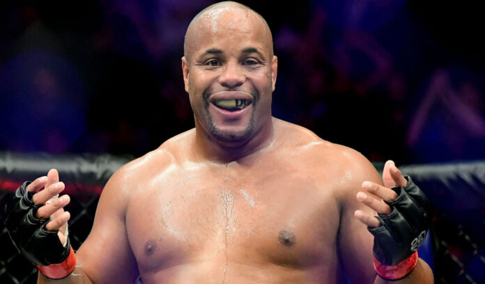 daniel-cormier_1cay35a3eoskx163qe4fn5fnsa-1600x900