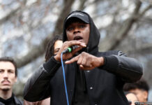 Israel Adesanya dołączył do ruchu Black Lives Matter i poruszył tłum protestujących swoją przemową