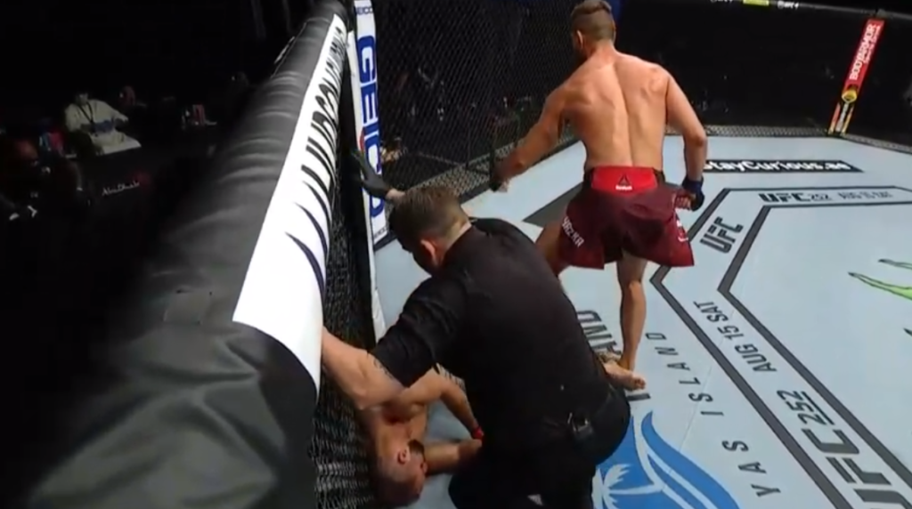 UFC 251: Jiri Prochazka potwornie ciężko znokautował Volkana Oezdemira [WIDEO]