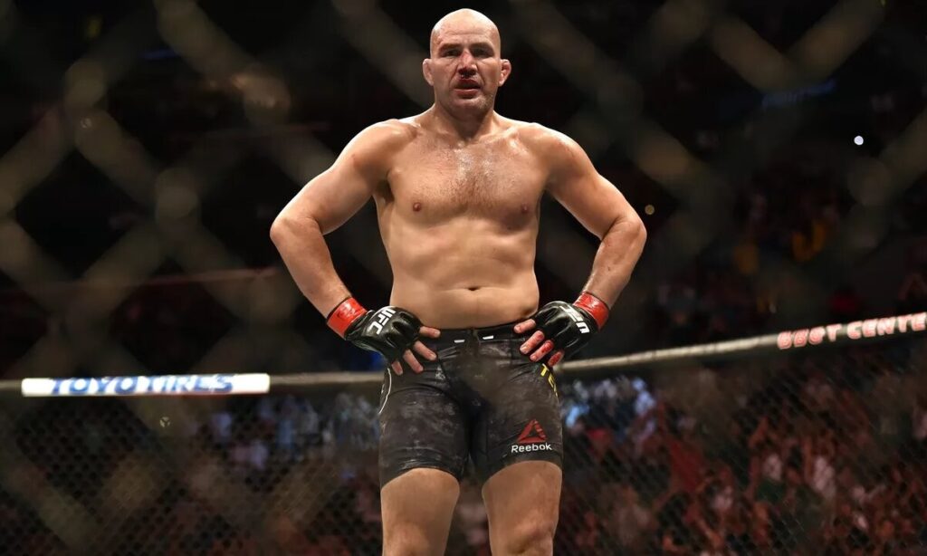 Glover Teixeira: Odrzuciłem ofertę walki na UFC 259, ponieważ interesuje mnie tylko starcie o pas