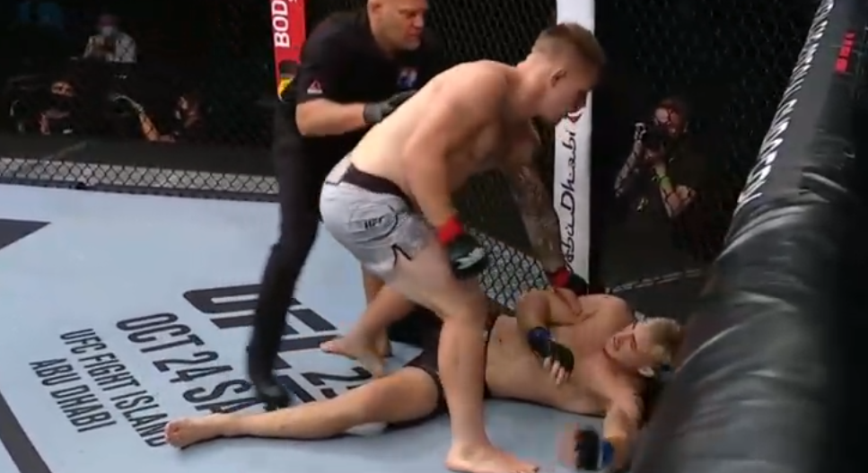 UFC on ESPN+ 38: Jimmy Crute znokautował Modestasa Bukauskasa [WIDEO]