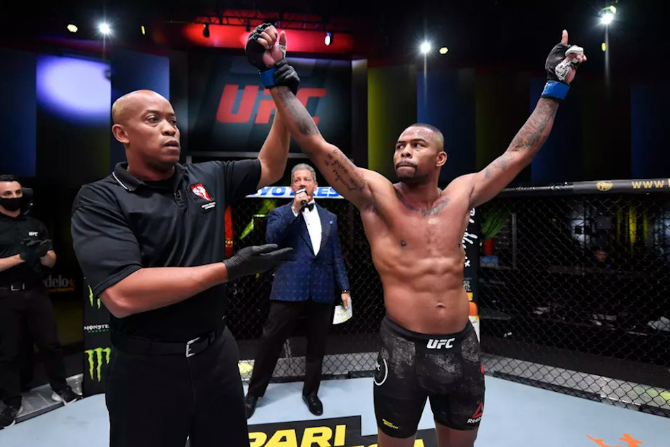 Khaos Williams pewny siebie po wygranej na UFC on ESPN+ 41: „Czuję, że mogę znokautować każdego”
