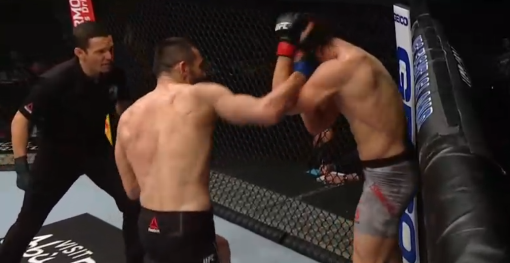 UFC 257: Makmud Muradov skończył Andrew Sancheza ciosami [WIDEO]