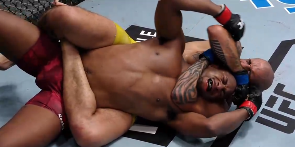 UFC Vegas 18: Danilo Marques udusił Mike’a Rodrigueza do nieprzytomności [WIDEO]