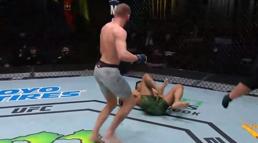 UFC Vegas 21: Davey Grant znokautował Jonathana Martineza [WIDEO]