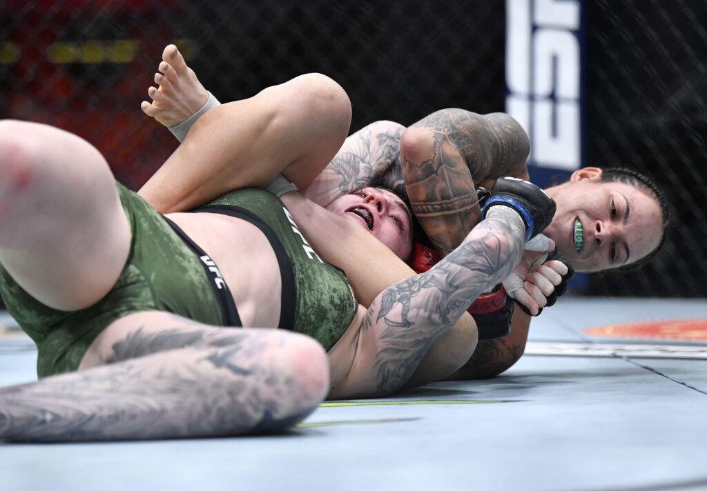 UFC 259: Amanda Nunes zdemolowała i poddała Megan Anderson [WIDEO]
