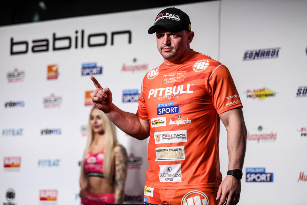 Babilon MMA 20: Sylwester Kołecki błyskawicznie wygrał z Adnanem Aliciem