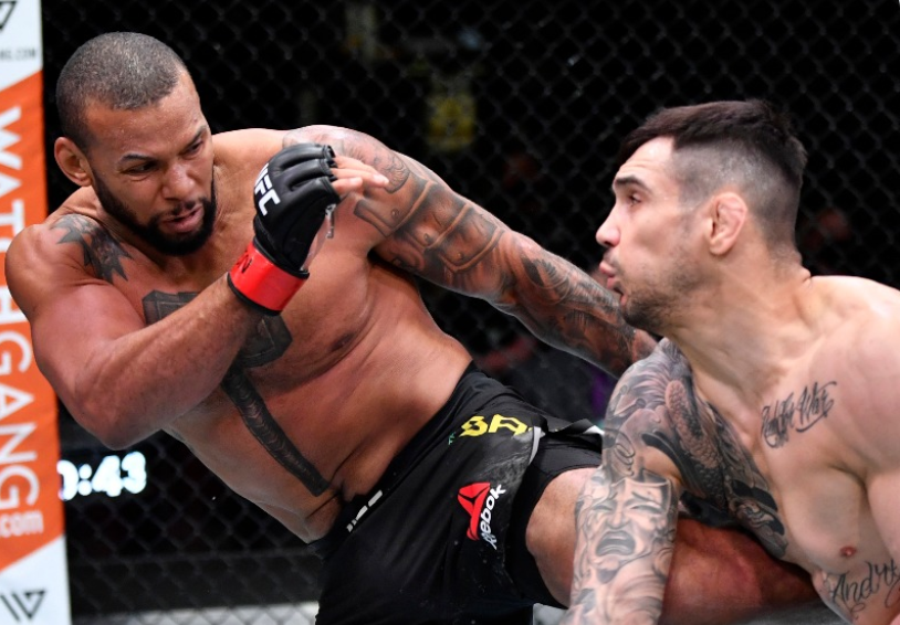 UFC 259: Aleksandar Rakić jednogłośnie lepszy od Thiago Santosa