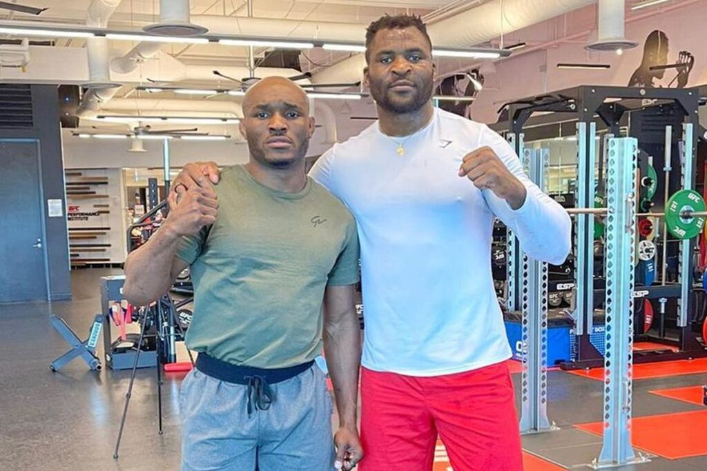 Francis Ngannou stanie w narożniku Kamaru Usmana podczas walki z Jorge Masvidalem