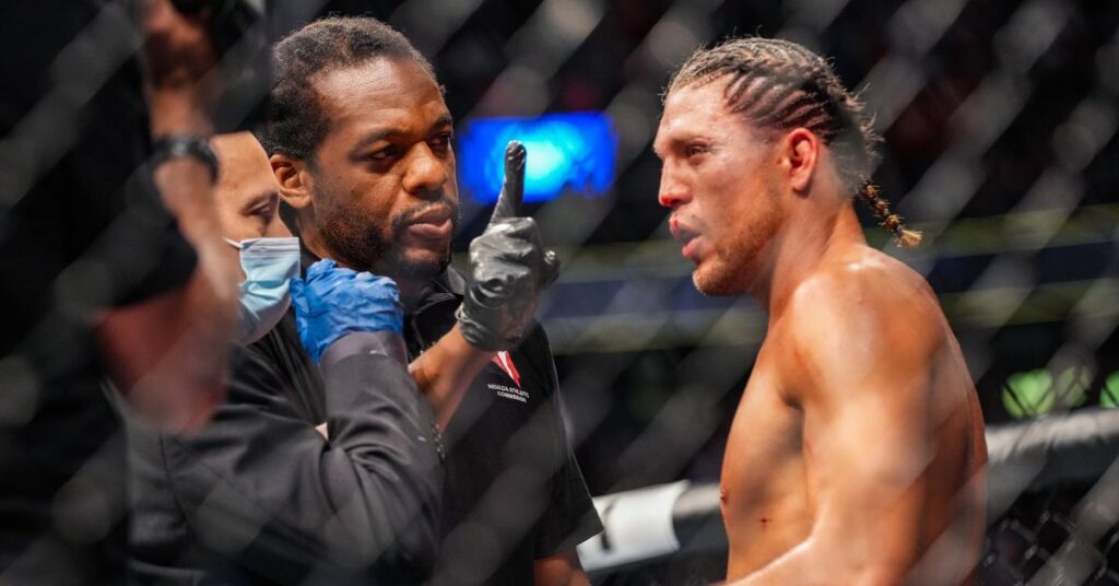 Herb Dean wyjaśnia, dlaczego nie przerwał walki Volkanovski vs. Ortega na gali UFC 266