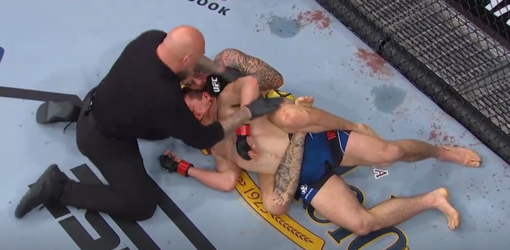 UFC 271: Renato Moicano udusił Alexandra Hernandeza [WIDEO]