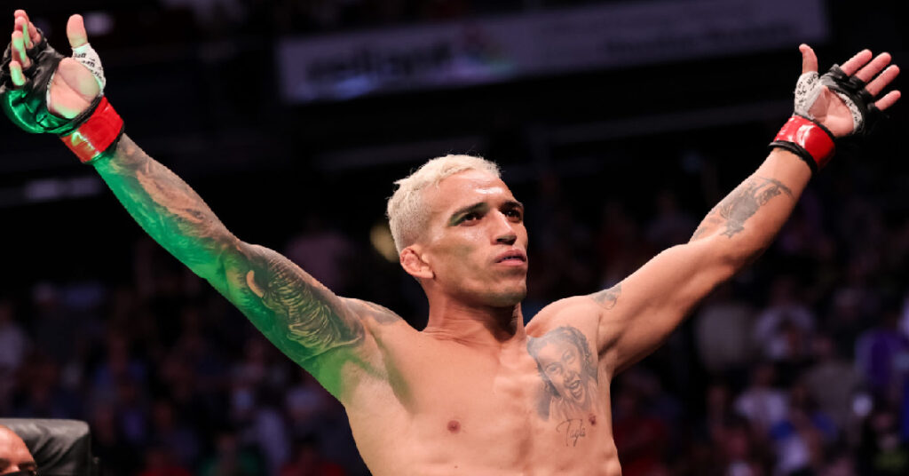 Charles Oliveira prezentuje urywki sparingów przed UFC 274: „To jest właśnie kickboxing”