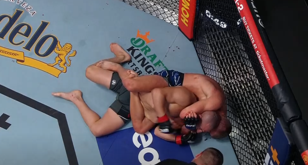 UFC Vegas 53: Grant Dawson udusił Jareda Gordona pod koniec 3. rundy [WIDEO]