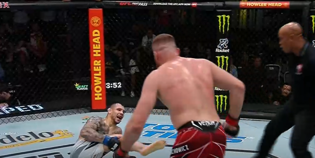 UFC Vegas 54: Ciężka kontuzja Rakicia! Błachowicz zwycięża! [WIDEO]