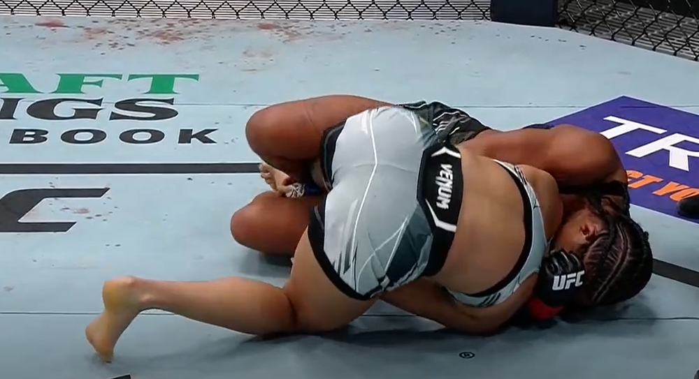UFC Vegas 56: Karine Silva udusiła Polianę Botelho w 1. rundzie