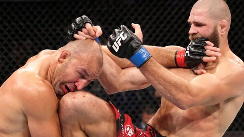 UFC 275: Jiri Prochazka po niesamowitej walce udusił Teixeirę [WIDEO]