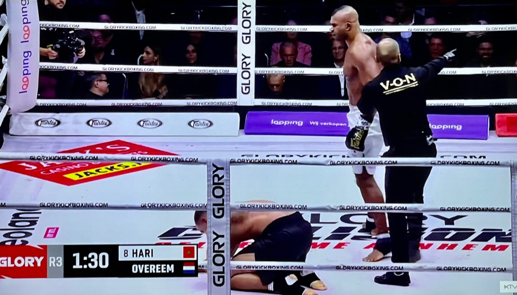 Badr Hari wypunktowany przez Alistaira Overeema na Glory Collision 4! Marokańczyk gotów zakończyć karierę!