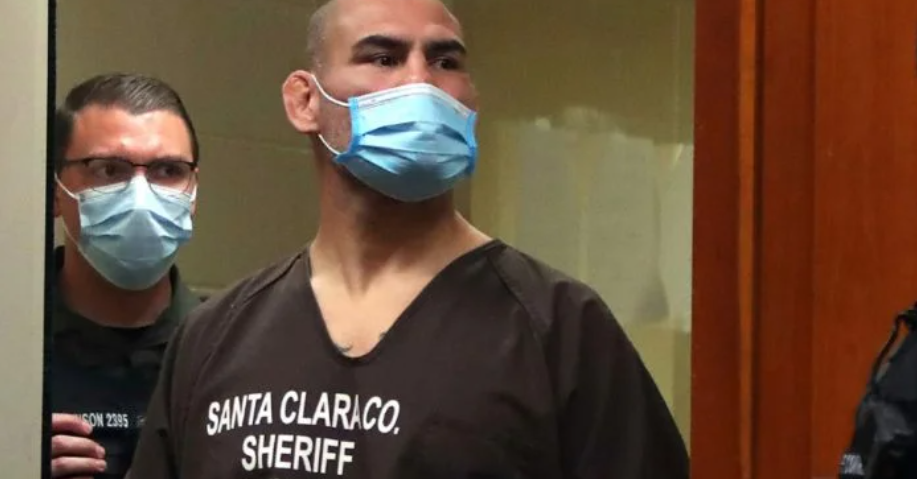 Cain Velasquez na wolności po ponad ośmiu miesiącach spędzonych w areszcie