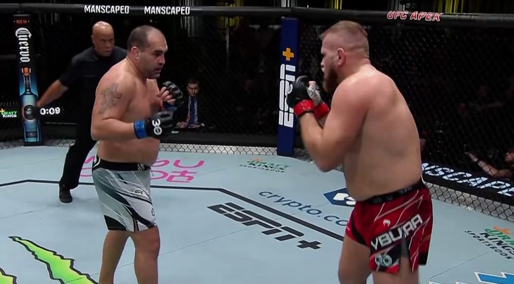 UFC Vegas 68: Marcin Tybura wygrywa z Blagoyem Ivanovem na pełnym dystansie