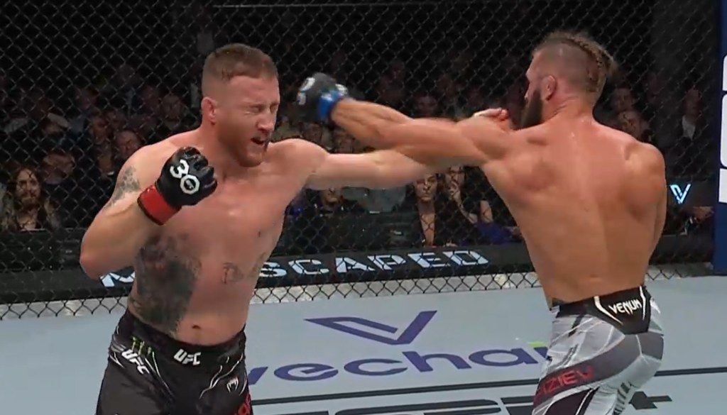 UFC 286: Justin Gaethje większościowo wypunktował Rafaela Fizieva po wojnie w stójce!